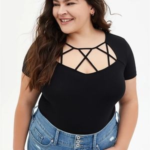 Black lattice neck Torrid Foxy Tee